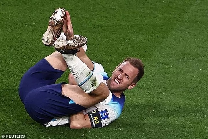 England captain Kane to have ankle scan, may miss crucial USA clash