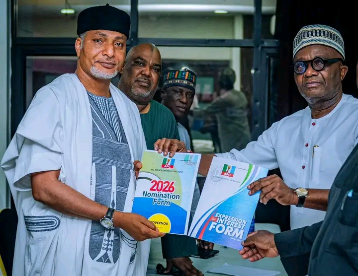 2027: Senator Mustapha submits APC guber forms to succeed AbdulRazaq in Kwara