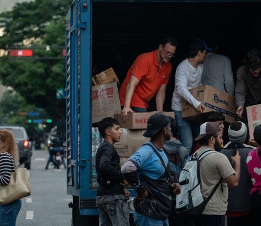 VENEZUELA QUAKE: 680,000 children in dire need as death toll hits 1,430 Earthquake in Venezuela